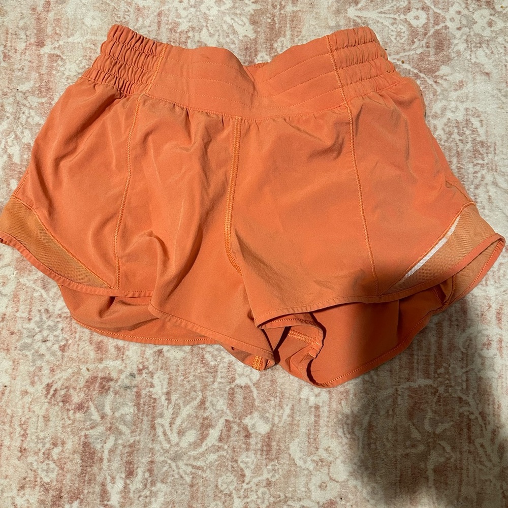 Lululemon Hotty Hots size 4